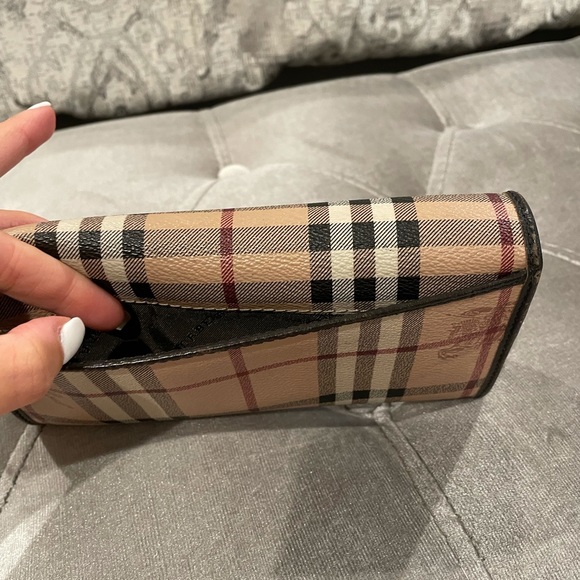 Burberry Check Print Large Wallet Button Closure - Picture 6 of 13